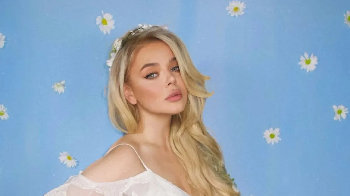 Аліна Гросу зізналася, хто є батьком її дитини: зворушливе відео від співачки