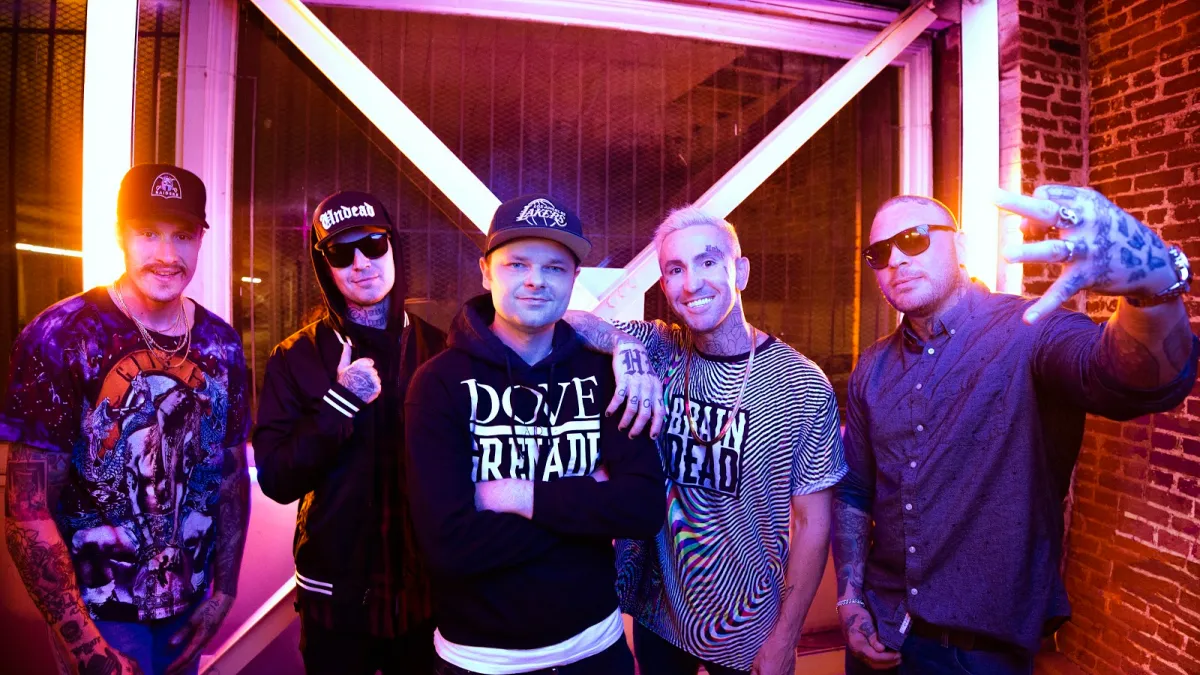 Легендарні Hollywood Undead послухалися українців: культові артисти скасували виступи в Росії — заява гурту