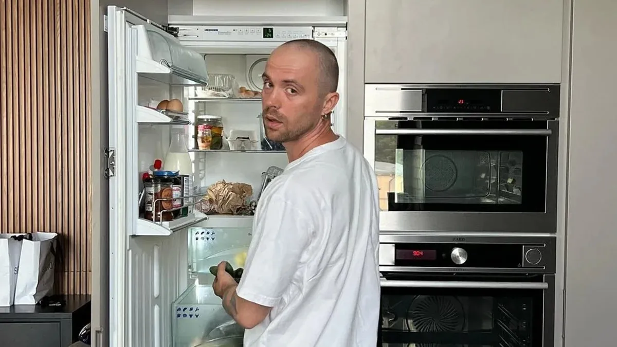 Сулугуні в тісті з журавлиною: Міша Кацурін поділився простим рецептом смачної страви