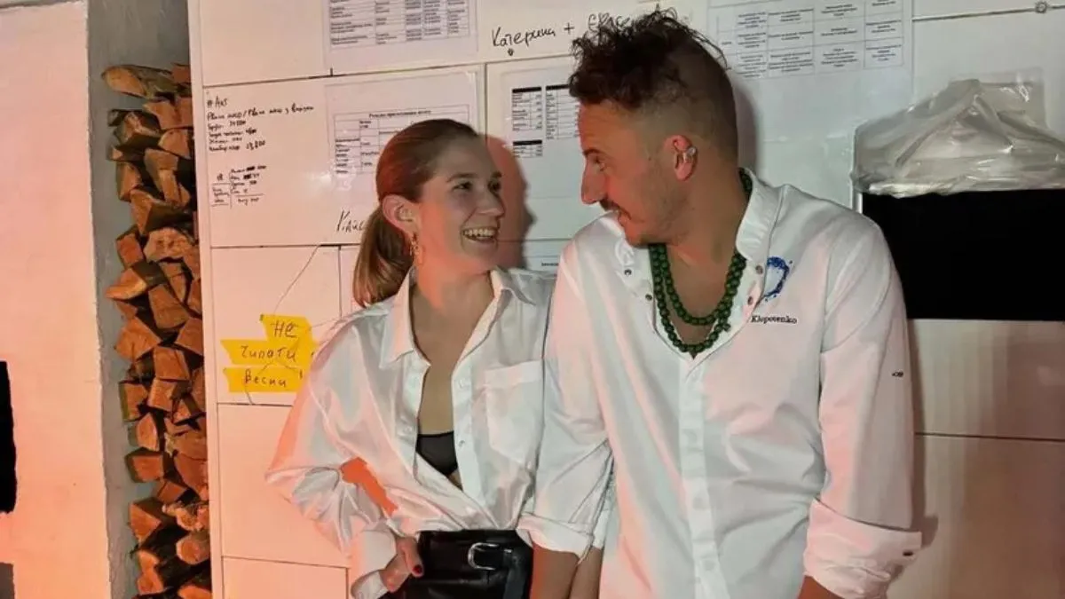 «Прокидайся»: Клопотенко подарував на Миколая своїй коханій делікатес, що може викликати блювоту – фотодоказ