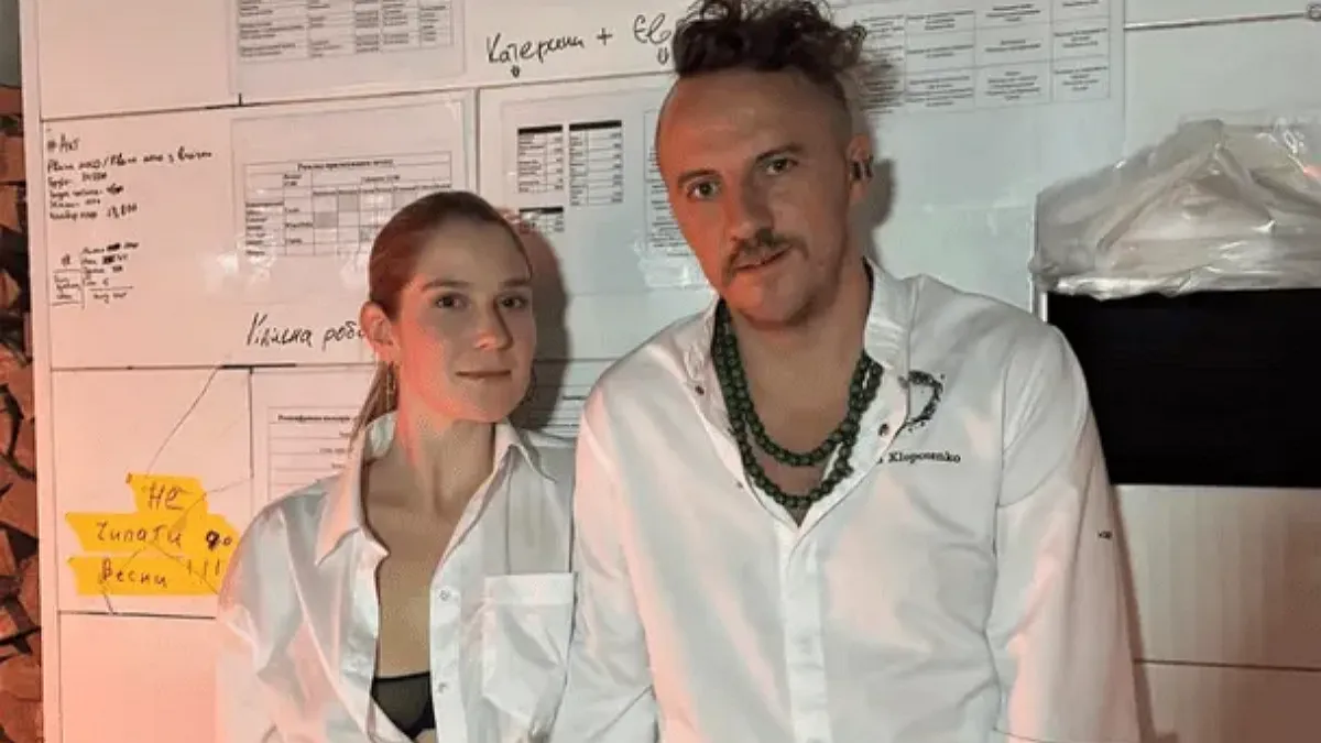 «Ти божественна»: шеф-кухар Клопотенко зворушив кохану милими записками