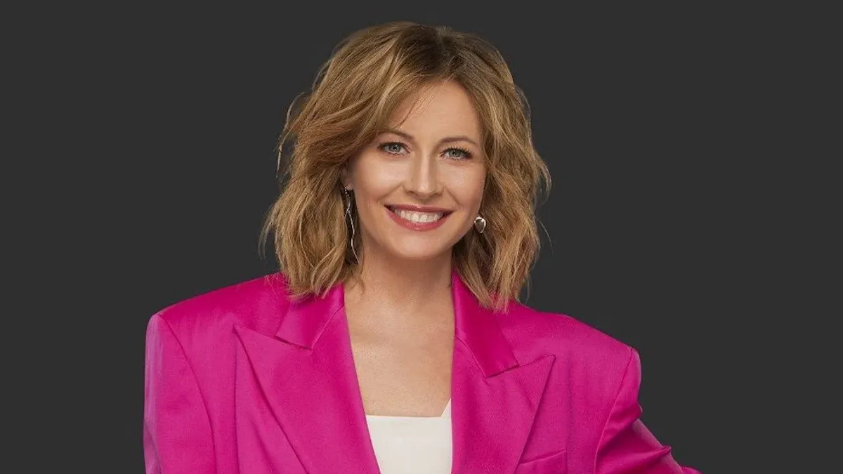 «‎Приїхала на Різдво до рідного міста»: Олена Кравець привітала українців з Різдвом разом з 86-річним батьком