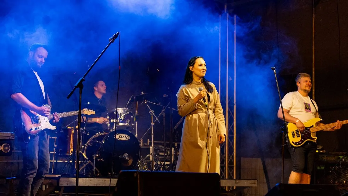 «Я щаслива людина»: солістка «Крихітки» Саша Кольцова розповіла про свій найсміливіший вчинок та минуле життя