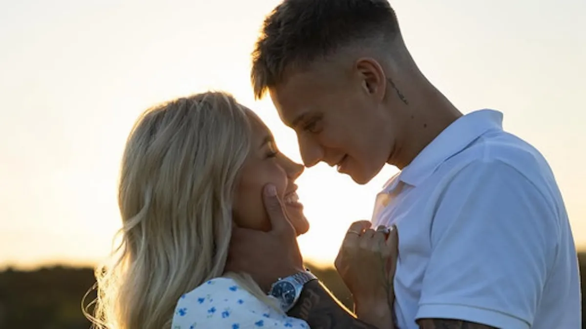 Футболіст Динамо Бражко зворушливо підтримав Квіткову на шоу «Танці з зірками‎»: що відповіла його кохана