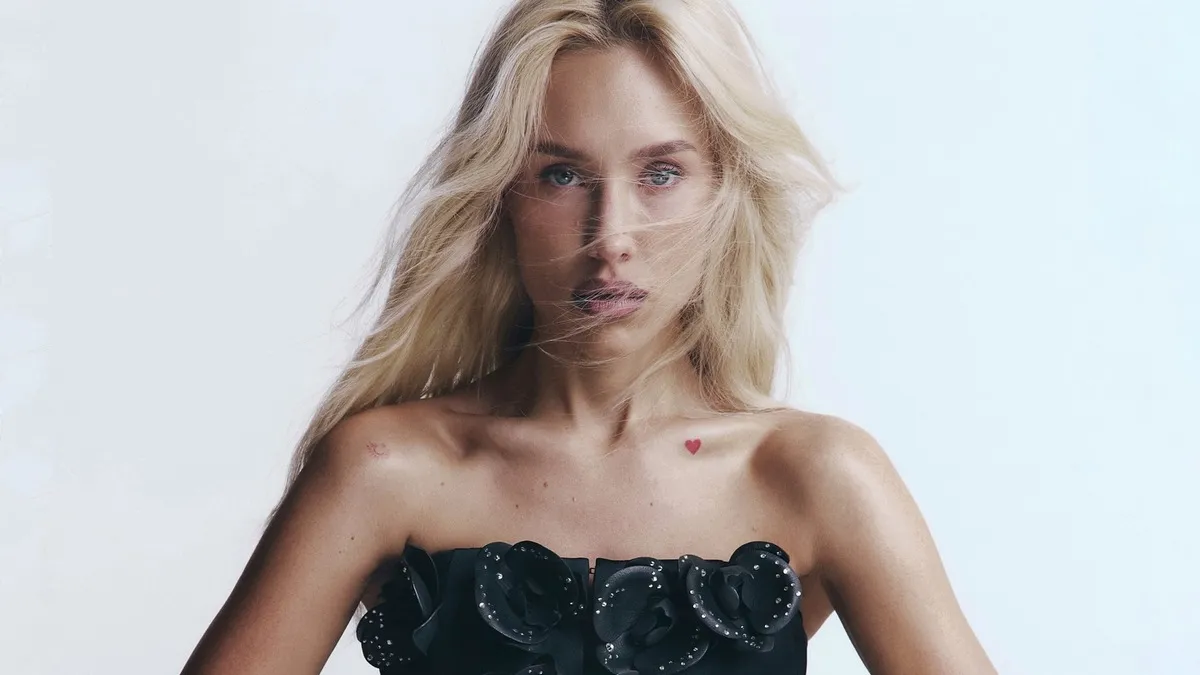 «Роби це гучніше»: Квіткова виклала звабливі фото з цікавим написом – Бражко відреагував