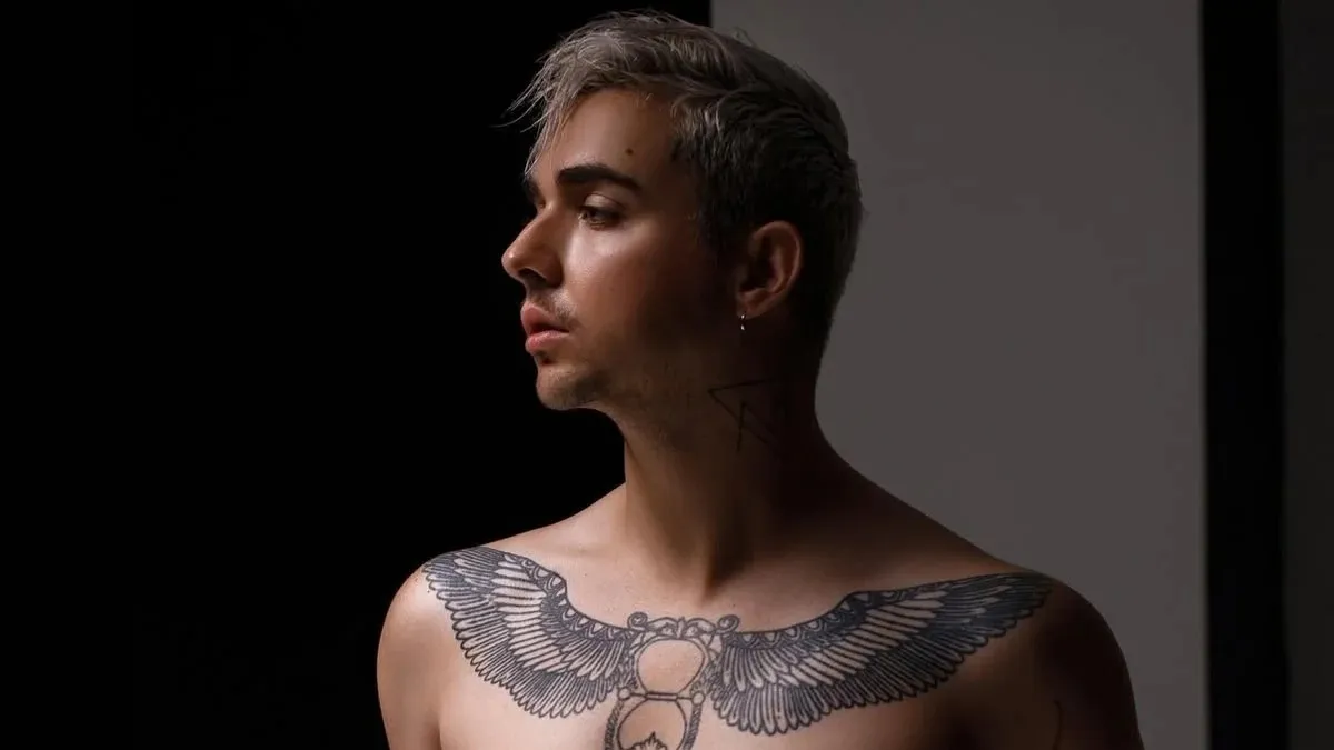 «У мене є охорона і психіатр»: MELOVIN розповів про боротьбу з депресією та погрози противників ЛГБТ-спільноти