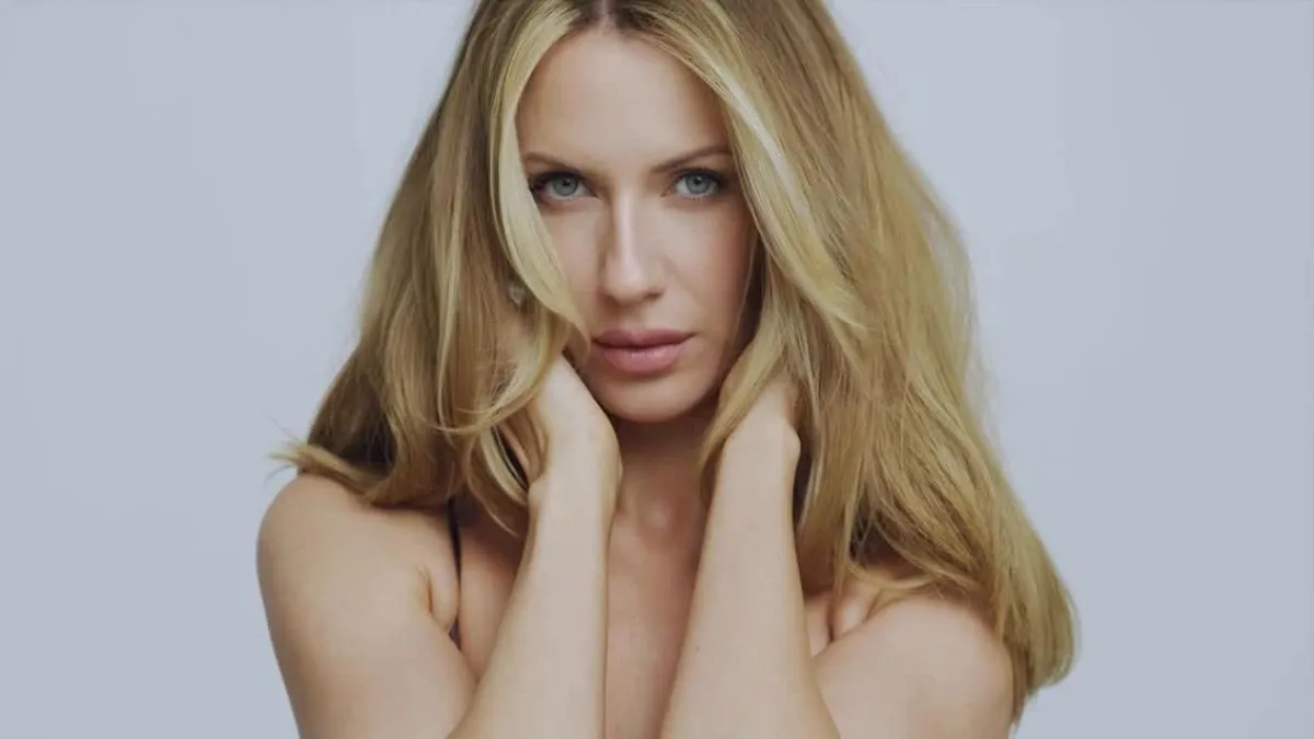 «Не шукає схвалення»: телеведуча Нікітюк знялася у відвертій рекламі білизни – відео