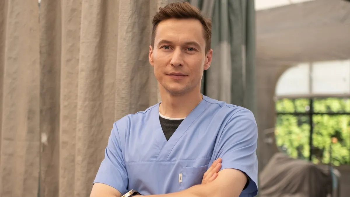 У квартиру відомого актора влучив дрон: його колега розкрив, де він зараз живе