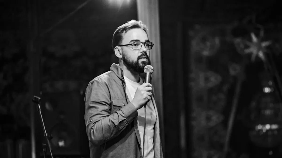 Київ проведе в останню путь коміка і воїна Артура Петрова: коли та де відбудеться церемонія прощання