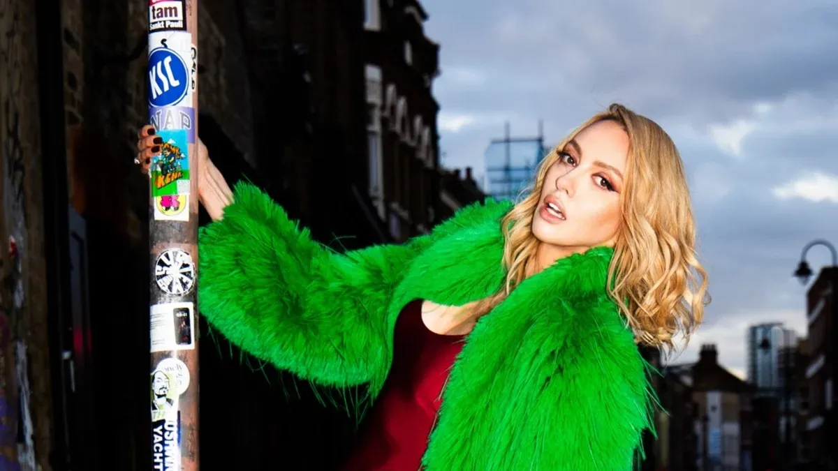 Оля Полякова ошелешила фанатів зухвалим образом: який вигляд має зіркова блондинка