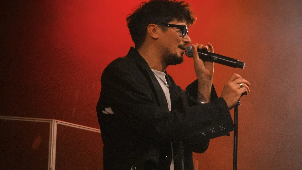 «Positiff повертається до справ»: зірковий співак показав фото з Music Box Fest і спільне відео з Дорофєєвою