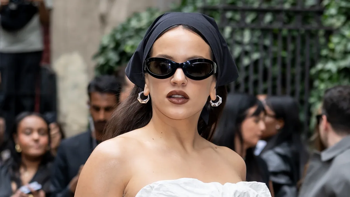 «Я не шукаю помсти, помста шукає мене»: іспанська зірка Rosalía заспівала українською в новому альбомі