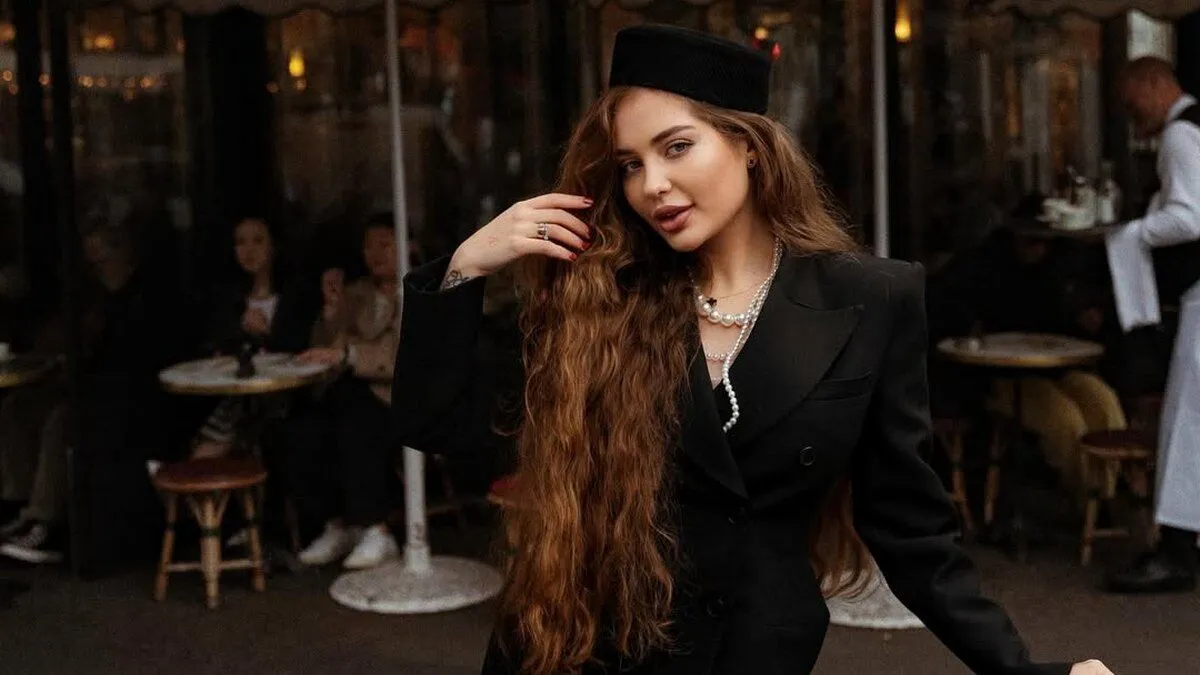 Жарт чи правда: Стася Макєєва готується до пологів, а Тіна Кароль – стати хрещеною мамою