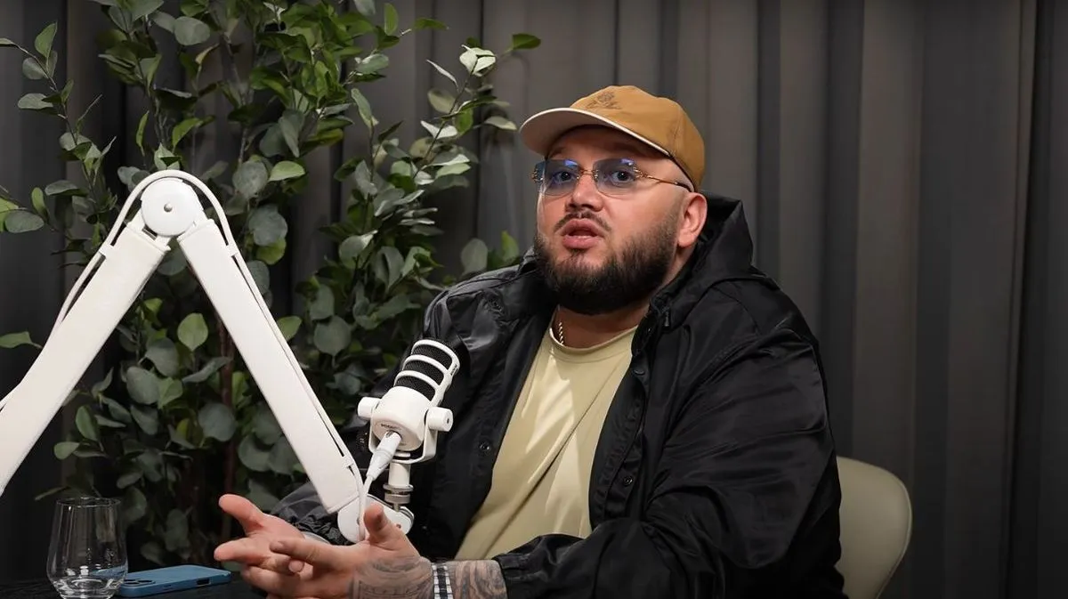 «Трохи це мене зачіпає»: репер Kyivstoner розповів, за який клуб вболіває та у ДЮСШ якого ФК грає його син