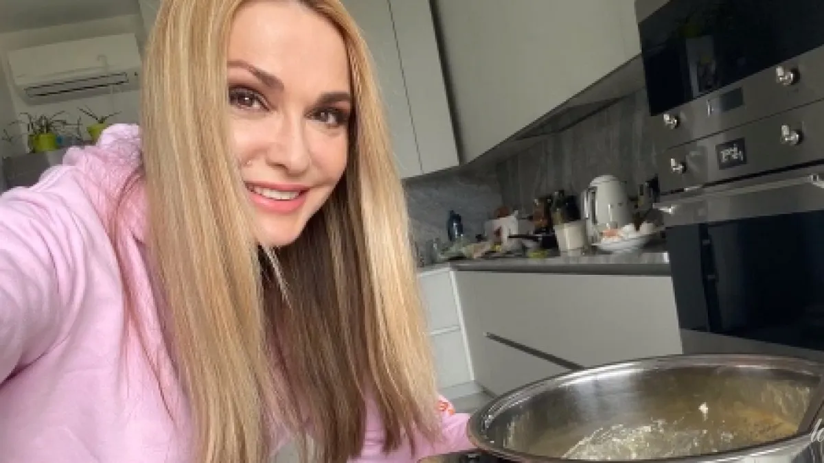 Ольга Сумська поділилася рецептом міні-хачапурі: «Що мама може робити ввечері?‎»