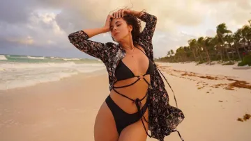 Каменських засвітила сідниці в бікіні: як у мережі відреагували на палкі фото співачки