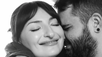 Зірка «Жіночого кварталу» оголосила про заручини: Анастасія Оруджова показала фото обручки