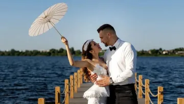 Вікторія Маремуха, зірка «Холостяка» та інші: хто гуляв на 3-денному весіллі Наталки Денисенко