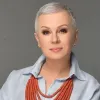 «Вперта віра, що за хмарами буде сонце»: Алла Мазур показала недавнє фото у свій 61-й день народження