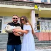 Вийшла заміж і одразу народила: ексдружина DZIDZIO співачка SLAVIA показала фото з пологового будинку