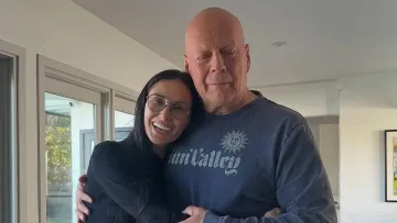 Важкохворий Брюс Вілліс більше не живе зі своєю родиною: що сталося з легендарним Джоном Макклейном