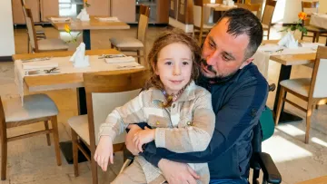 «А тато надовго до нас?»: Наталка Карпа показала ніжні моменти родинного Великодня