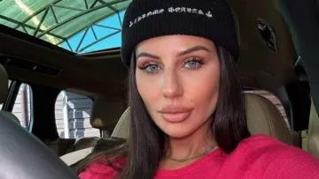 Смілива й відверта: Анна Алхім показала стильний лук у прозорій сукні