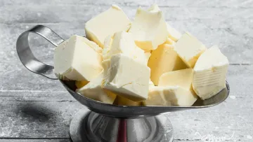 Здоров'я та смак: 4 продукти, які ефективно замінять вершкове масло у будь-якій страві - експертні поради