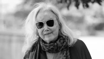 Прощання з легендою: акторка «Брюс Всемогутній» Саллі Кіркленд пішла з життя у віці 84 років