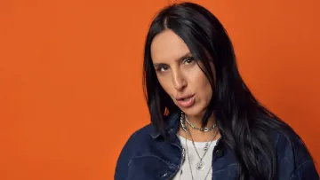 Джамала анонсувала новий трек «Замовкни»: співачка показала емоційний фрагмент та назвала дату прем’єри