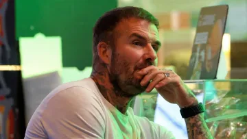 «У місті без свого сина»: самотній вечір Бекхема в Лос-Анджелесі підкреслив масштаб родинної драми