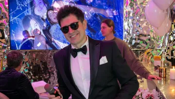 «Цукерочка під наглядом»: Джеджула приміряв роль охоронця й розсмішив мережу