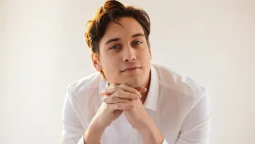 «Мене трясло, я дуже хвилювався»: актор Іван Довженко розповів про роботу в серіалі «Кава з кардамоном»