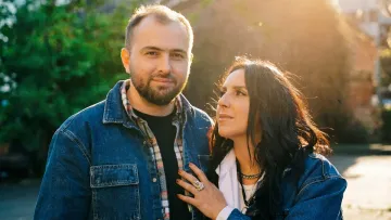 «Шлюб протилежностей»: Джамала розповіла, як чоловік-менеджер тримає баланс у сім’ї