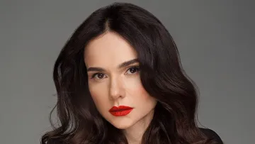 Сусідка Злати Огнєвіч, а двері як у Мадонни: відома акторка Олена Лавренюк показала своє житло