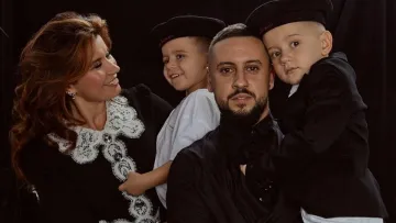 MONATIK показав, як дбає про безпеку сина під час повітряної тривоги: зворушливе фото