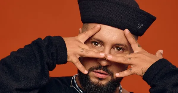 «Я прошу – не робіть це»: MONATIK розповів про свої татуювання, що нагадують про найдорожчих людей