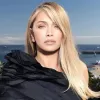 У кущах білих квітів та з немовлям на руках: як Віра Брежнєва виглядала у молодості