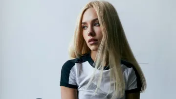 «Як виглядають руки людини, яка проходить курс лікування»: Даша Квіткова показала фото з лікарні