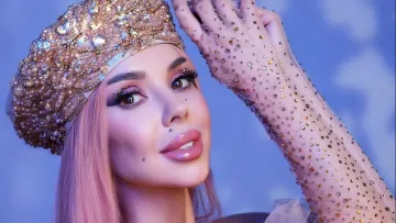 Не злякалася морозів у – 20 градусів: Солоха занурилася в крижану воду та показала ефектні світлини