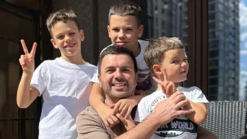 «Перед сном знаходимо хвилинку‎»: Решетнік зізнався, які складності у нього виникли у спілкуванні з дітьми 