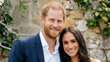 У сукні від Хайді Меррік: Меган Маркл з’явилася з принцом Гаррі на закритій вечірці Netflix