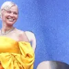 Відмовилася від правила «без макіяжу»: 59-річна Памела Андерсон вразила виходом у сукні 2018 року
