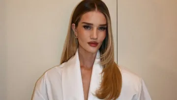 Розі Хантінгтон-Вайтлі святкує 39: кохана Стейтема, ангел Victoria’s Secret та найстильніша бізнесвумен