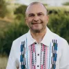 Віктор Павлік зворушив підписників фото з мамою: який вигляд має 86-річна Олександра Григорівна на світлині