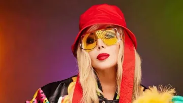 «Тільки чесно»: Ірина Білик показала фото на фоні повністю голого «чоловіка» та поставила запитання