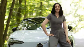 «Докажіть, що ви там живете»: зірка «Кварталу 95» Адамчук розповіла, як її не пропускали додому на блокпості