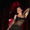 Скандальна Алхім станцювала під культову пісню лише в одному купальнику: шанувальники в захваті