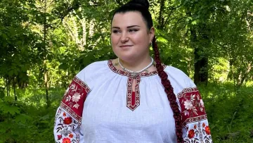 Alyona Alyona виконала відомий хіт: зірка представила шанувальникам відео, присвячене українському святу