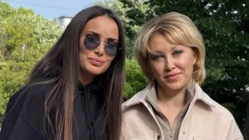 Ксенія Мішина показала маму під час вікенду у Амстердамі: як виглядає рідна людина акторки 